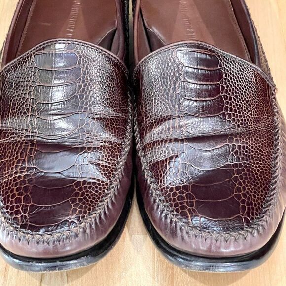 Johnston & Murphy Alligator Embossed Leather Loafers. Dark Brown. Size 10.5M. main image 4